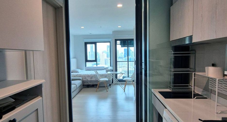 For rent 1 bed condo in Pathum Wan, Bangkok
