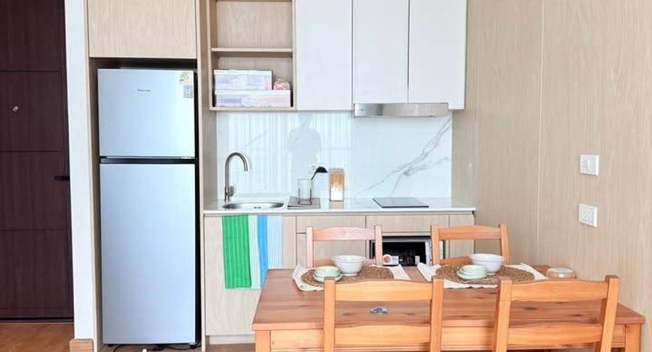 For rent 2 bedrooms condo in Phra Khanong, Bangkok