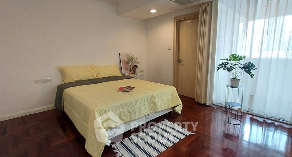 For rent 2 bedrooms apartment in Sathon, Bangkok