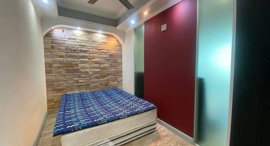 For rent 2 bedrooms condo in Pratumnak, Pattaya
