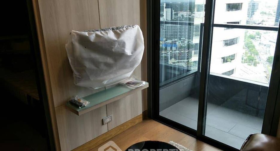 Condo en alquiler de 1 habitaciones en Khlong Toei, Bangkok