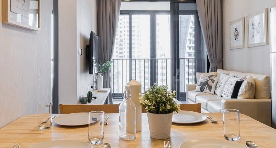 For rent 2 bedrooms condo in Khlong Toei, Bangkok