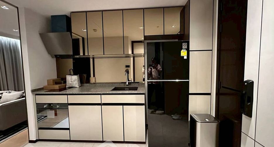For rent 1 bed condo in Watthana, Bangkok