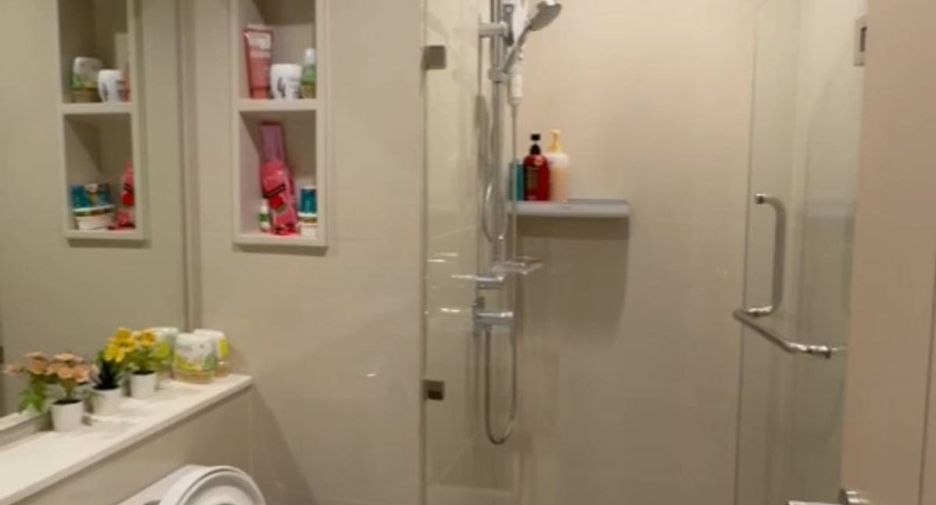 For rent 2 bedrooms condo in Thon Buri, Bangkok