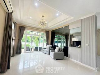 For rent 3 bedrooms townhouse in Prawet, Bangkok