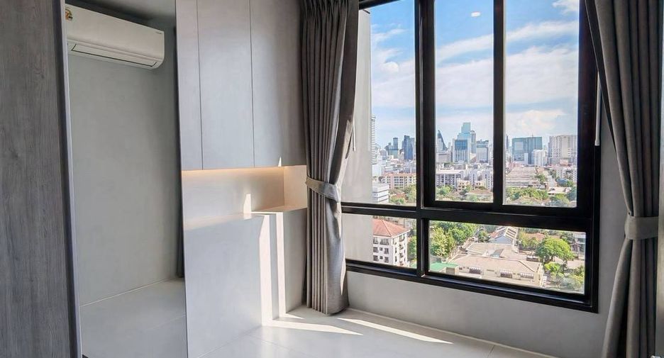 For rent 2 bedrooms condo in Phaya Thai, Bangkok