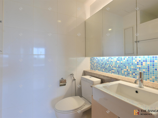 For sale 2 bedrooms condo in Phra Khanong, Bangkok