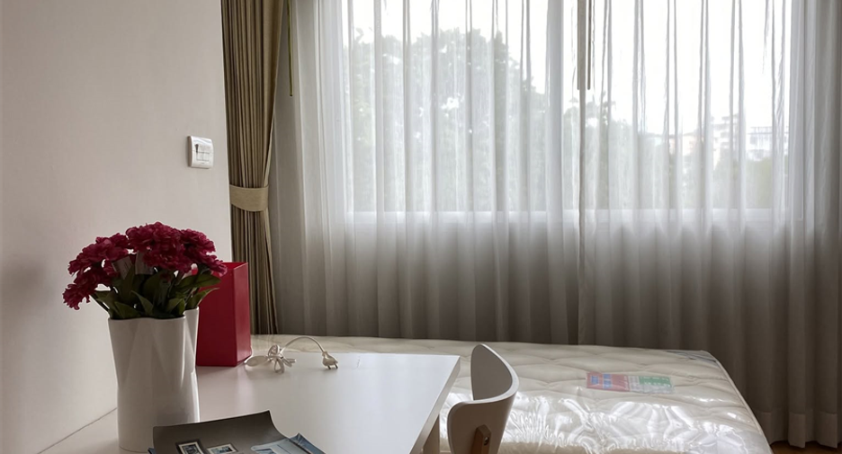 À vendre 2 chambres condo à Phra Khanong, Bangkok