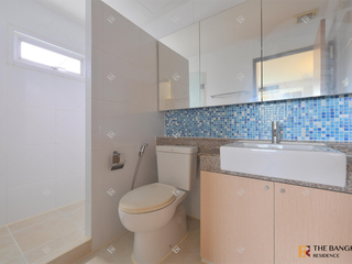 For sale 2 bedrooms condo in Phra Khanong, Bangkok