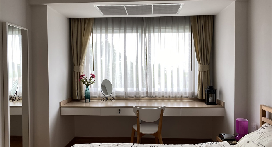 À vendre 2 chambres condo à Phra Khanong, Bangkok