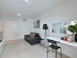 For sale 2 bedrooms condo in Huai Khwang, Bangkok