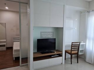 À louer 1 chambre condo à Khlong San, Bangkok
