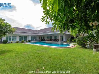 For sale 6 bedrooms villa in Cha Am, Phetchaburi