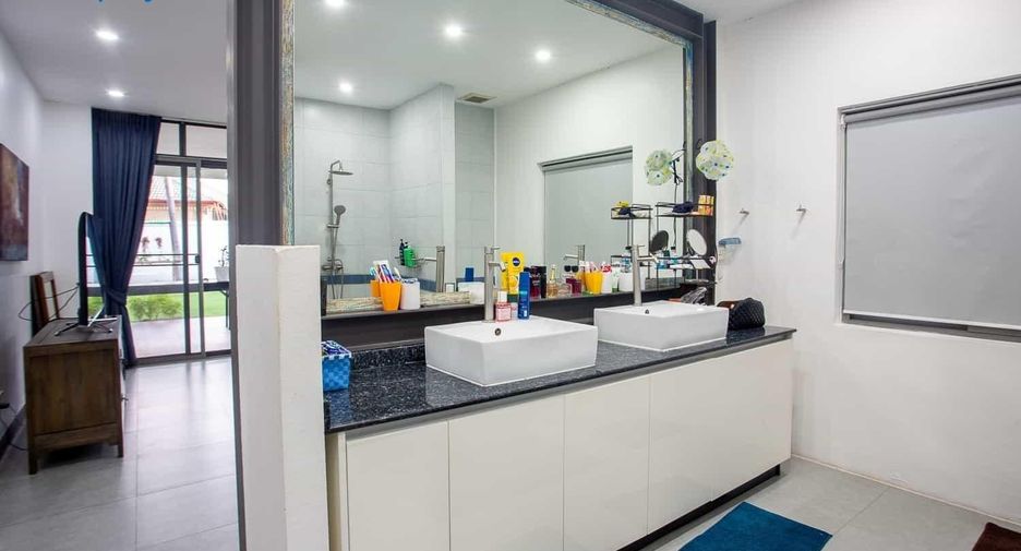 For sale 3 bedrooms villa in Hua Hin, Prachuap Khiri Khan