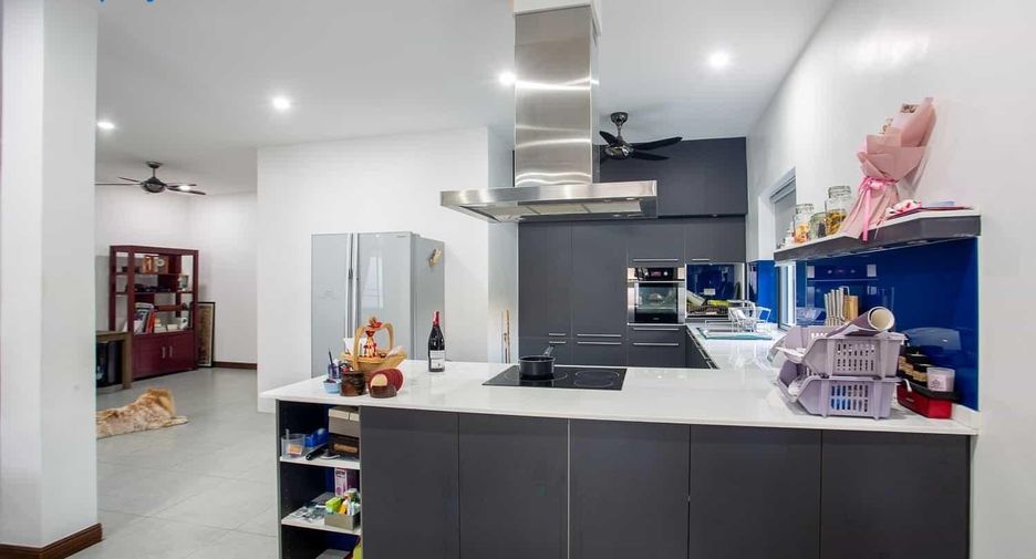 For sale 3 bedrooms villa in Hua Hin, Prachuap Khiri Khan