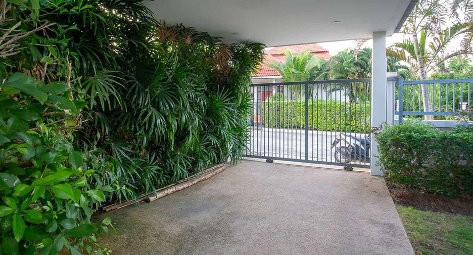 For sale 3 bedrooms villa in Hua Hin, Prachuap Khiri Khan