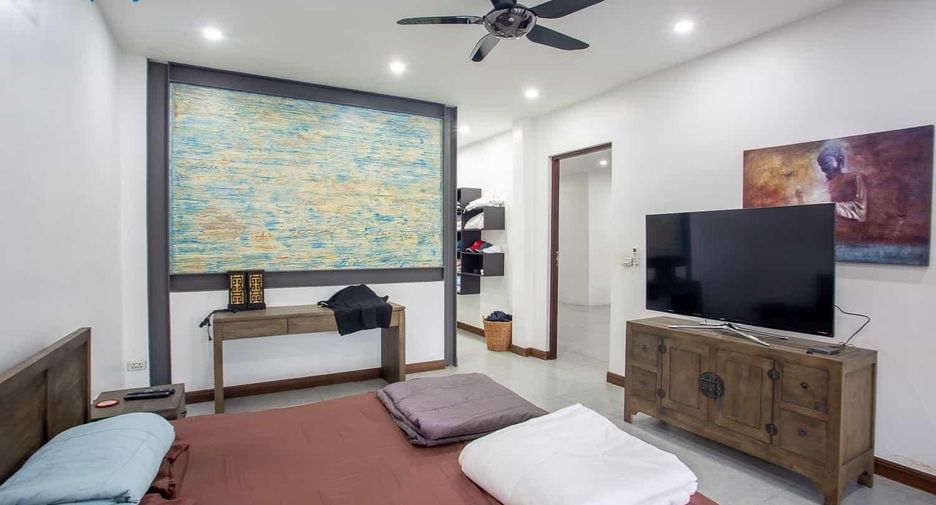 For sale 3 bedrooms villa in Hua Hin, Prachuap Khiri Khan