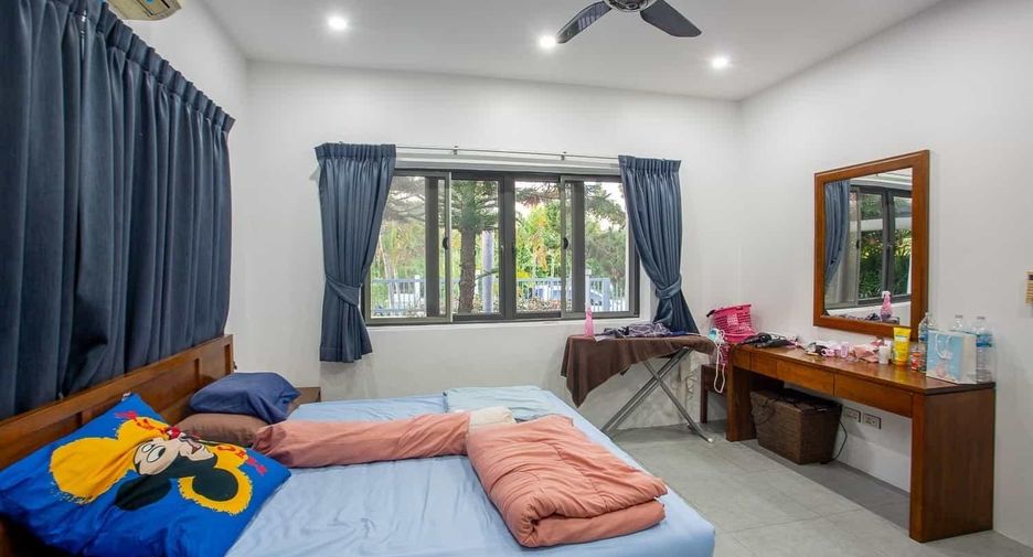For sale 3 bedrooms villa in Hua Hin, Prachuap Khiri Khan