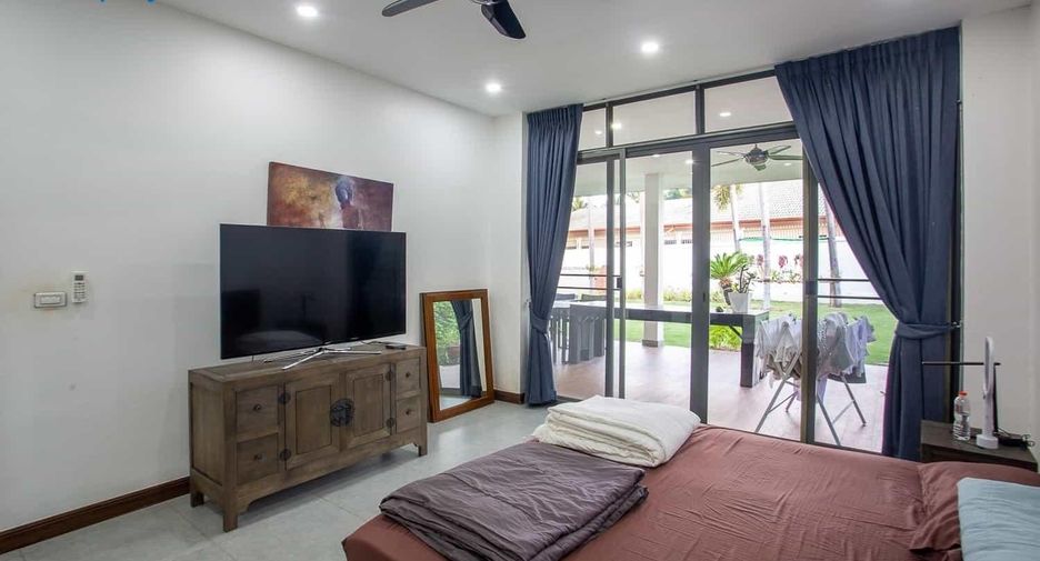 For sale 3 bedrooms villa in Hua Hin, Prachuap Khiri Khan