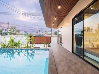 For rent 4 ベッドルーム villa in Bang Lamung, Chonburi