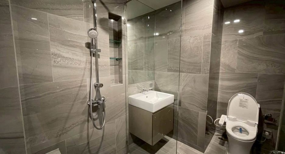 For rent 1 bed condo in Khlong Toei, Bangkok