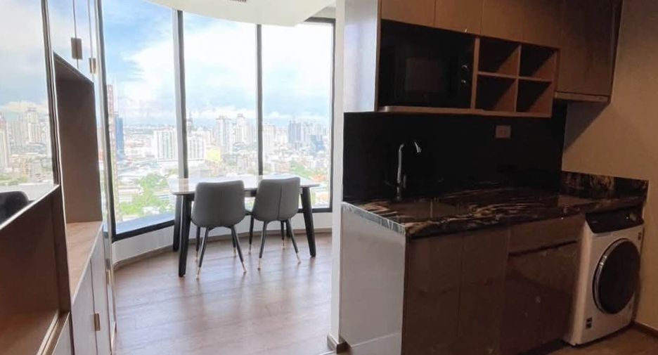 For rent 1 bed condo in Khlong Toei, Bangkok