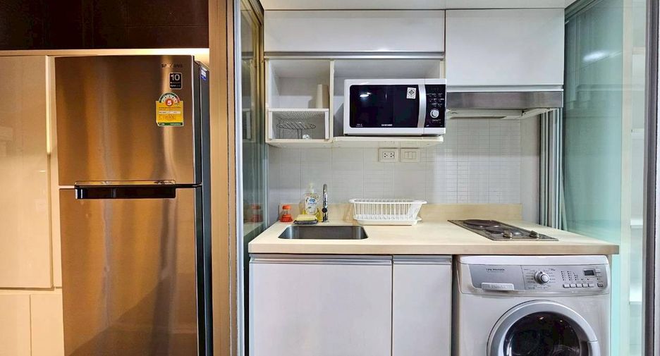 For rent 1 bed condo in Khlong Toei, Bangkok