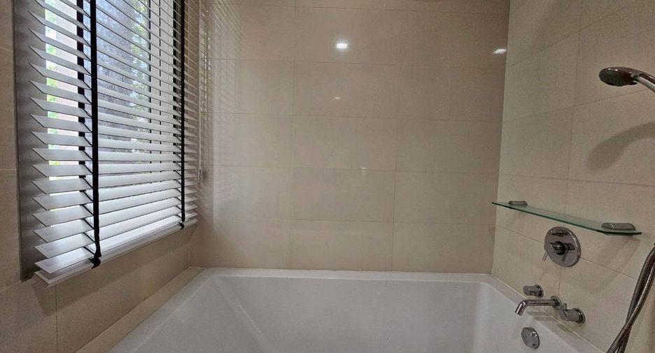 Condo en alquiler de 2 habitaciones en Khlong Toei, Bangkok