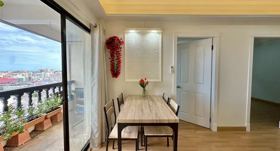 For sale 2 bedrooms condo in South Pattaya, Pattaya
