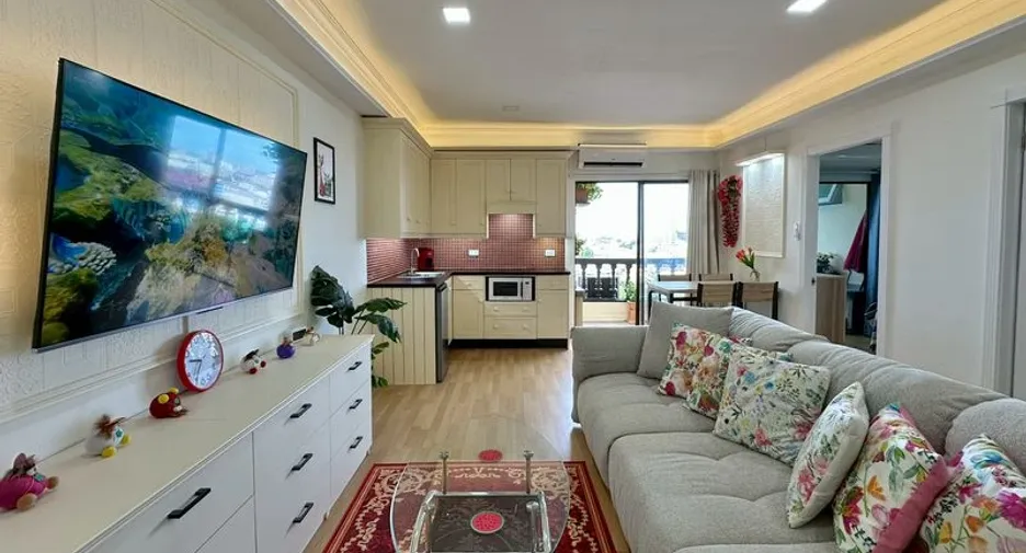 For sale 2 bedrooms condo in South Pattaya, Pattaya