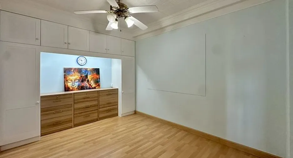 For sale 2 bedrooms condo in South Pattaya, Pattaya