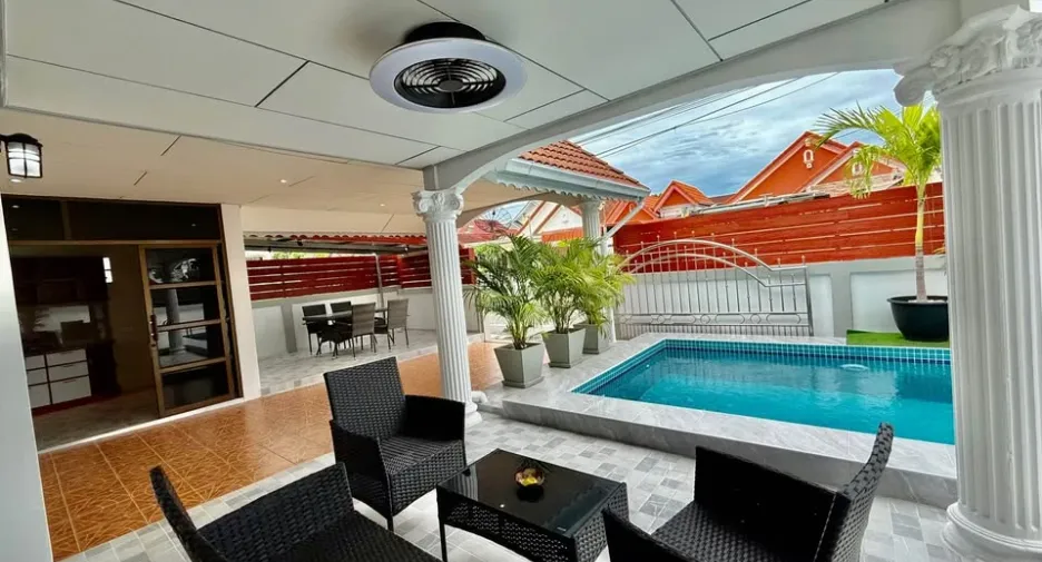 À vendre 4 chambres villa à East Pattaya, Pattaya