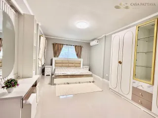 For sale 4 bedrooms villa in Bang Lamung, Chonburi