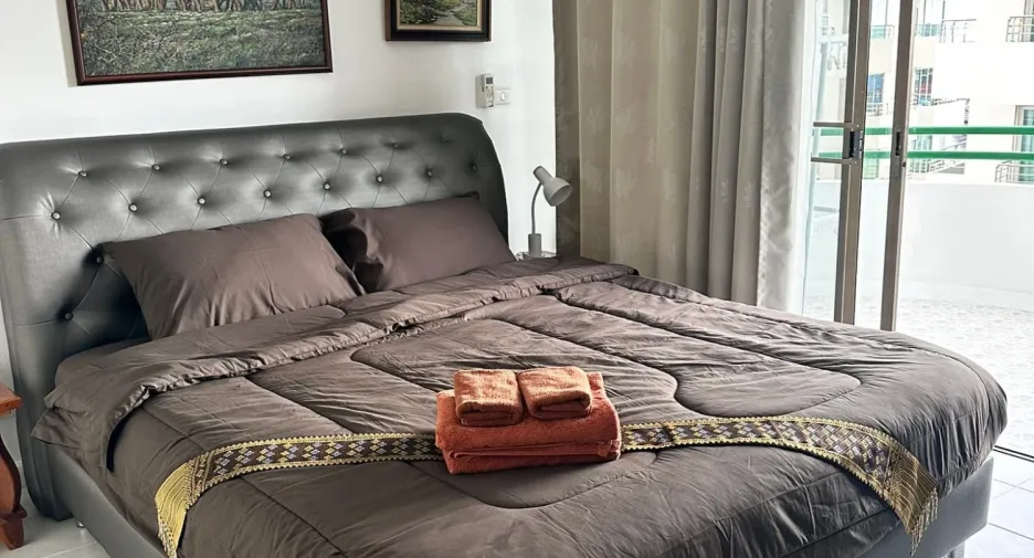 For rent 1 bed condo in Pratumnak, Pattaya