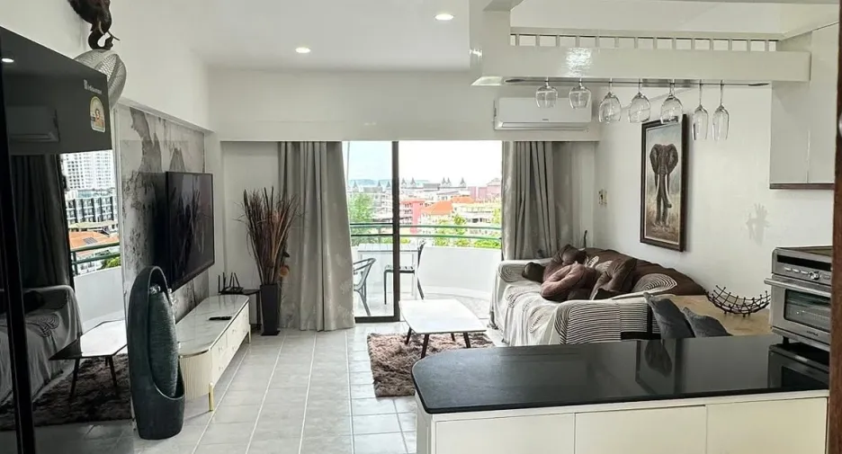 For rent 1 bed condo in Pratumnak, Pattaya