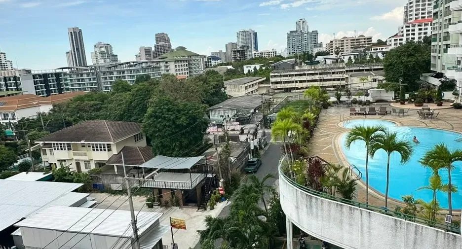 For rent 1 bed condo in Pratumnak, Pattaya