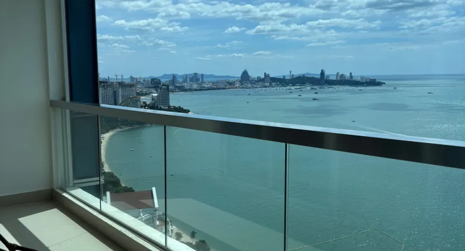 Condo en venta de 3 habitaciones en North Pattaya, Pattaya