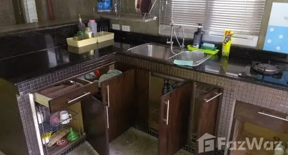 Haus zum Kauf mit 4 Zimmer in Bang Kruai, Nonthaburi