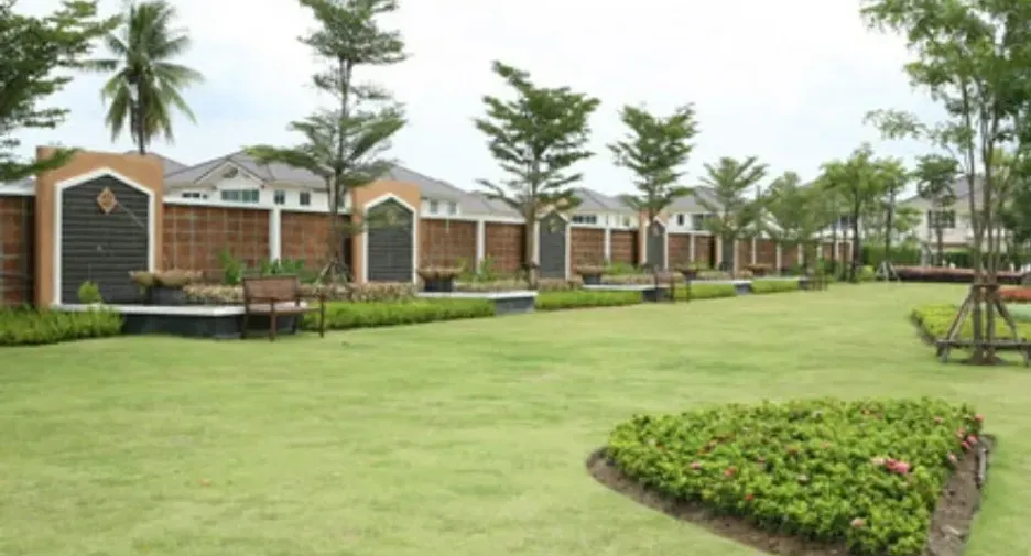 Haus zum Kauf mit 4 Zimmer in Bang Kruai, Nonthaburi