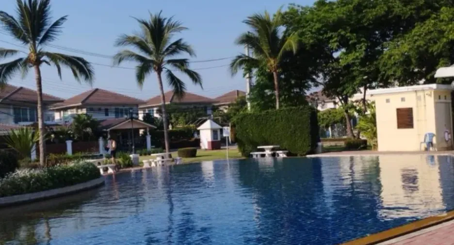 Haus zum Kauf mit 4 Zimmer in Bang Kruai, Nonthaburi