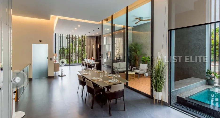 For sale 6 bedrooms house in Pratumnak, Pattaya