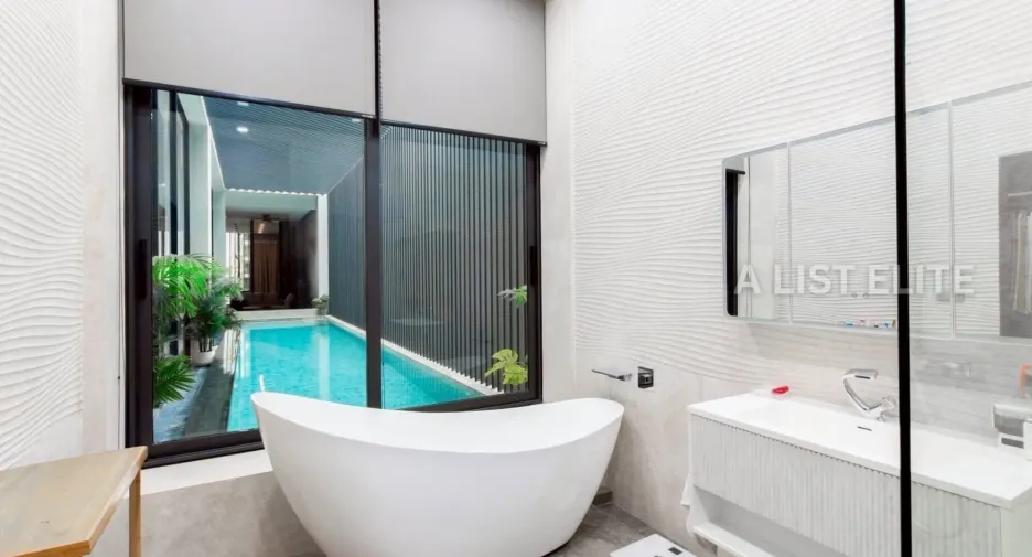 For sale 6 bedrooms house in Pratumnak, Pattaya