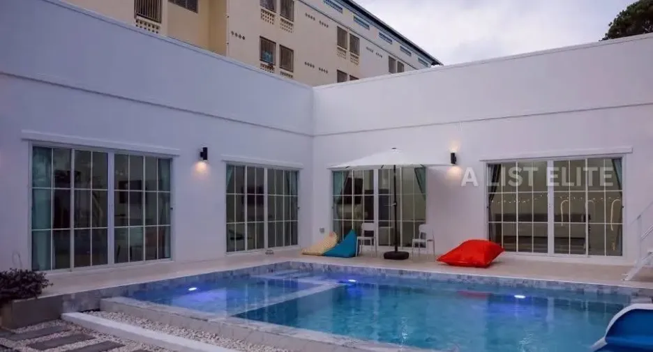 For rent 3 bedrooms house in South Pattaya, Pattaya