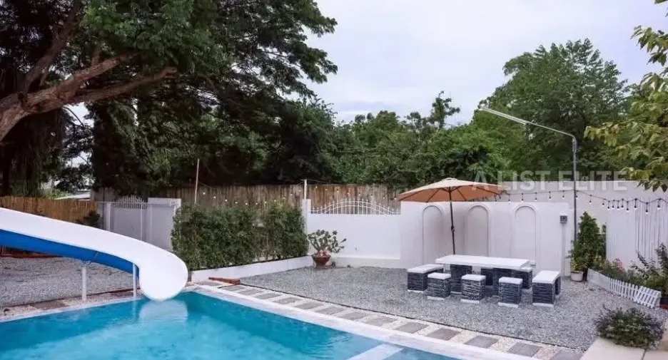 For rent 3 bedrooms house in South Pattaya, Pattaya