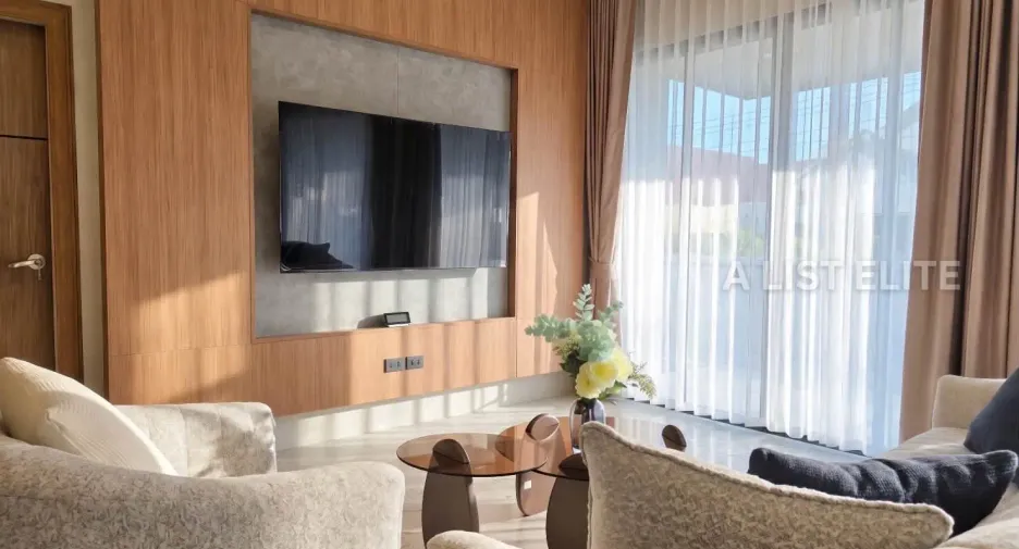 For rent 4 bedrooms house in South Pattaya, Pattaya