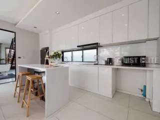 Haus zur Miete mit 4 Zimmer in Bang Lamung, Chonburi