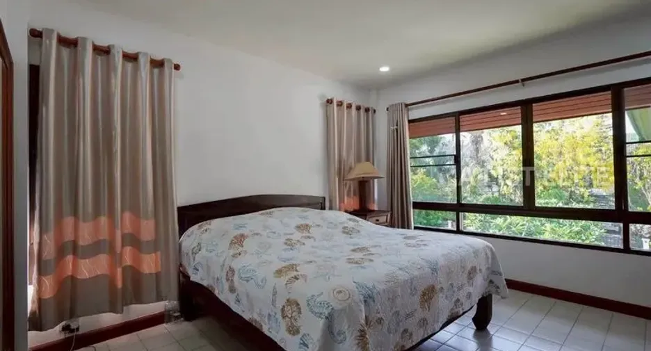 For sale 3 bedrooms house in Sattahip, Chonburi
