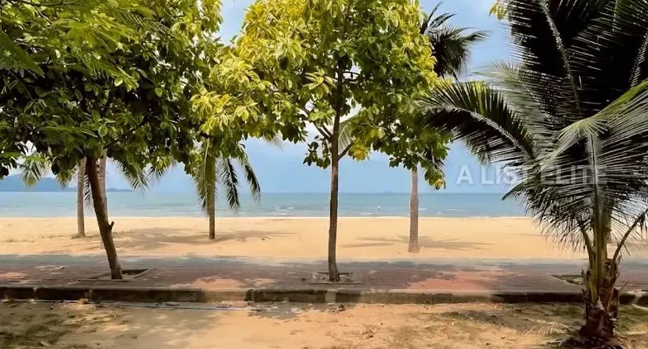 For sale 3 bedrooms house in Sattahip, Chonburi