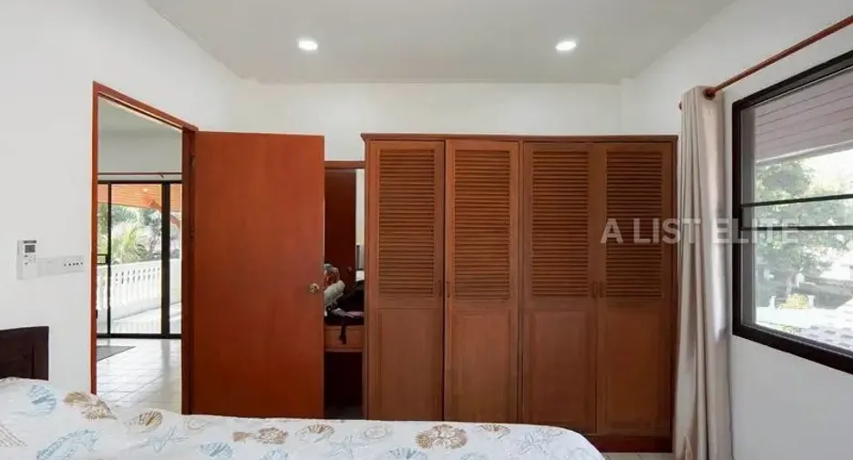For sale 3 bedrooms house in Sattahip, Chonburi