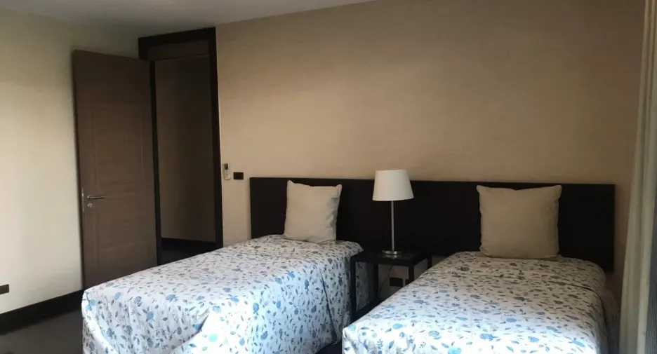 For rent 2 bedrooms apartment in Watthana, Bangkok